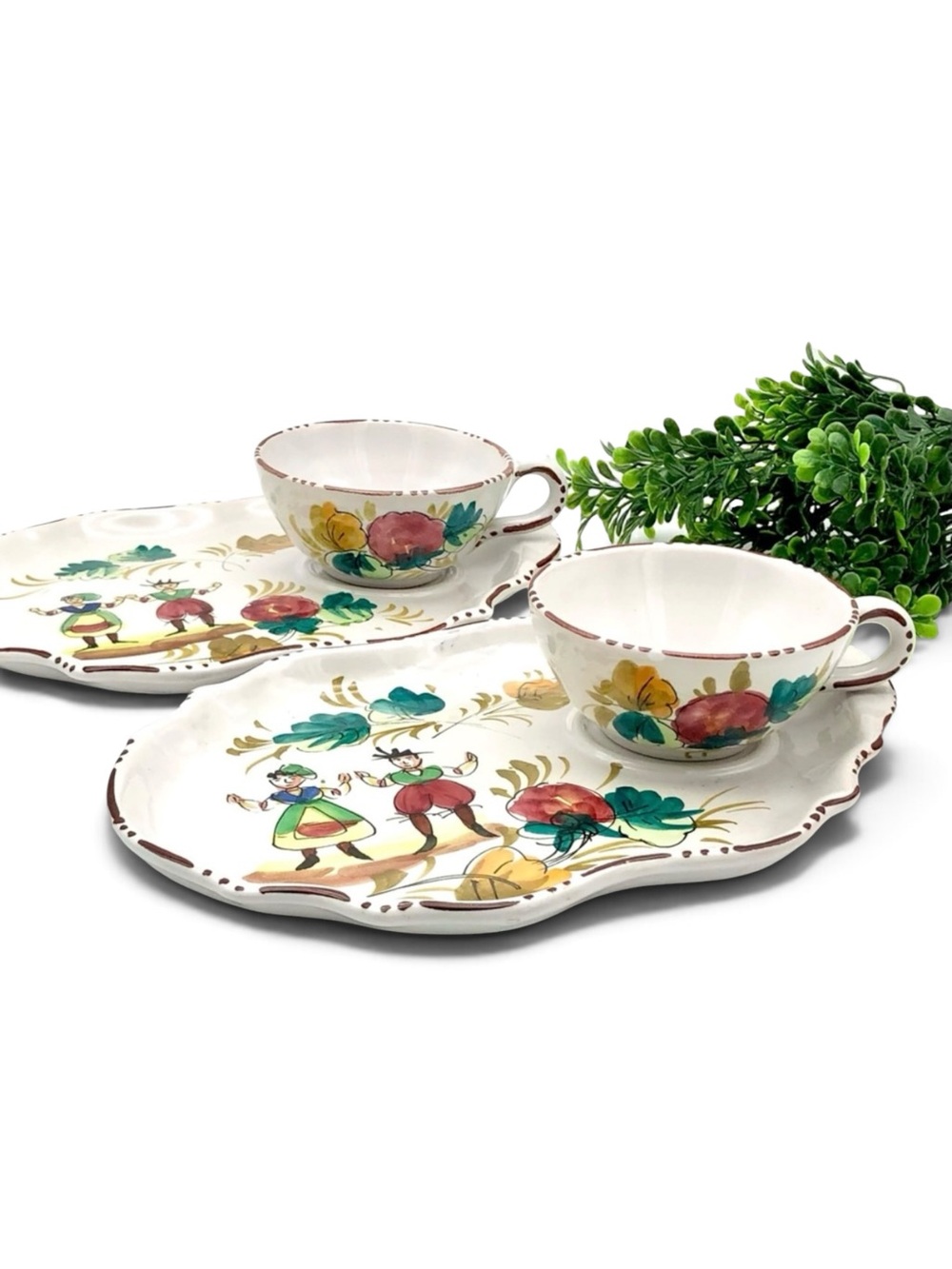 Italian Majolica Teacup Snack Sets Strawberry Festival Folk Art MCM Italy 4 Pcs